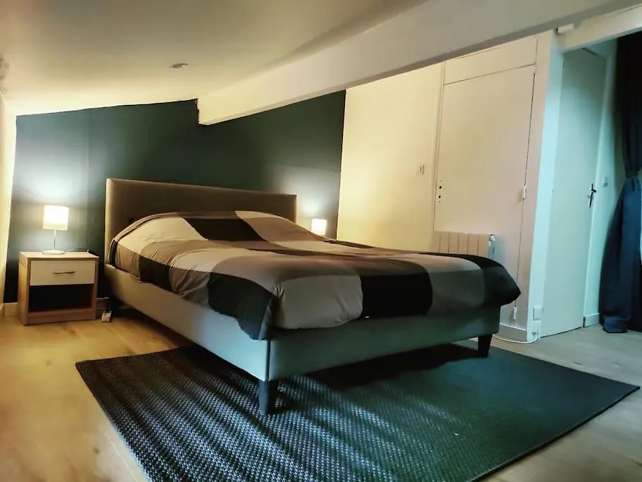 Triplex Pamiers Centre-Logement Entier 0*,  France